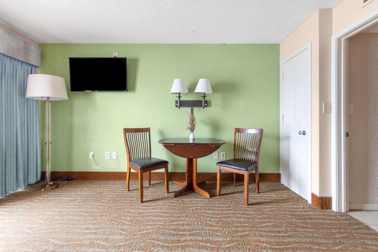 Sandcastle Oceanfront Resort At The Pavilion Myrtle Beach Bagian luar foto